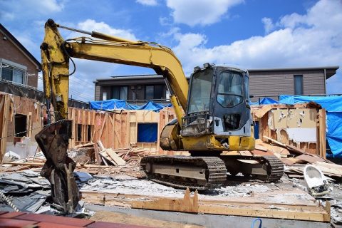 解体工事の現場で「壊す」以上の仕事を知る